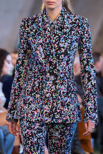 Look 71